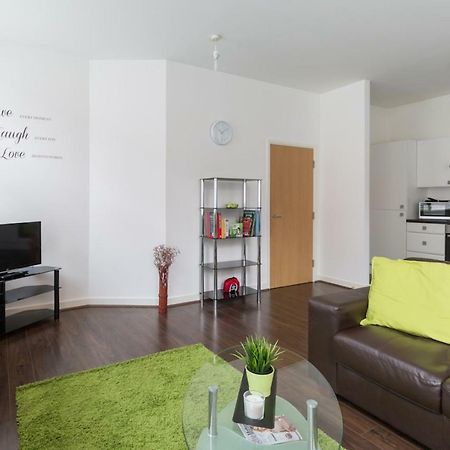 J Quarter - Sleeps 5 Long Term & Families Comfortably, 4 Beds, 2 Bathrooms Birmingham Eksteriør billede