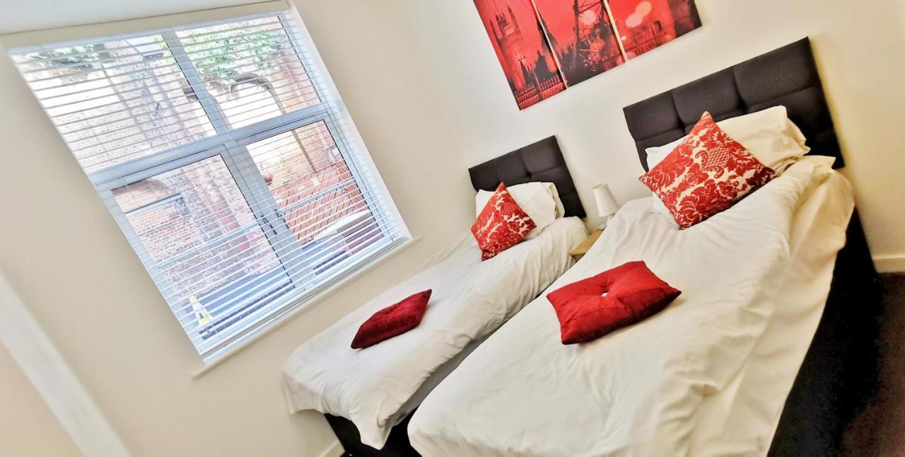 J Quarter - Sleeps 5 Long Term & Families Comfortably, 4 Beds, 2 Bathrooms Birmingham Eksteriør billede