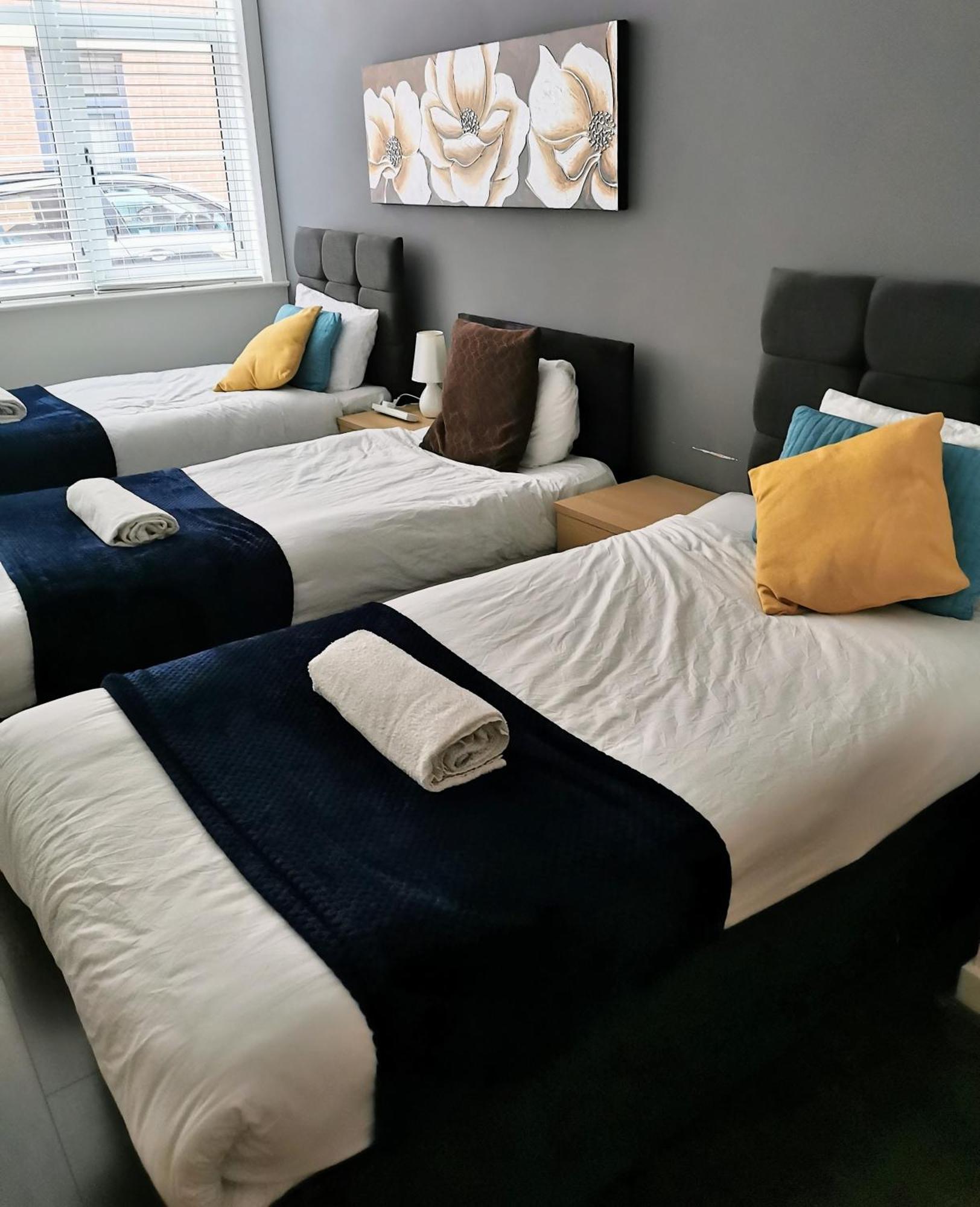 J Quarter - Sleeps 5 Long Term & Families Comfortably, 4 Beds, 2 Bathrooms Birmingham Eksteriør billede
