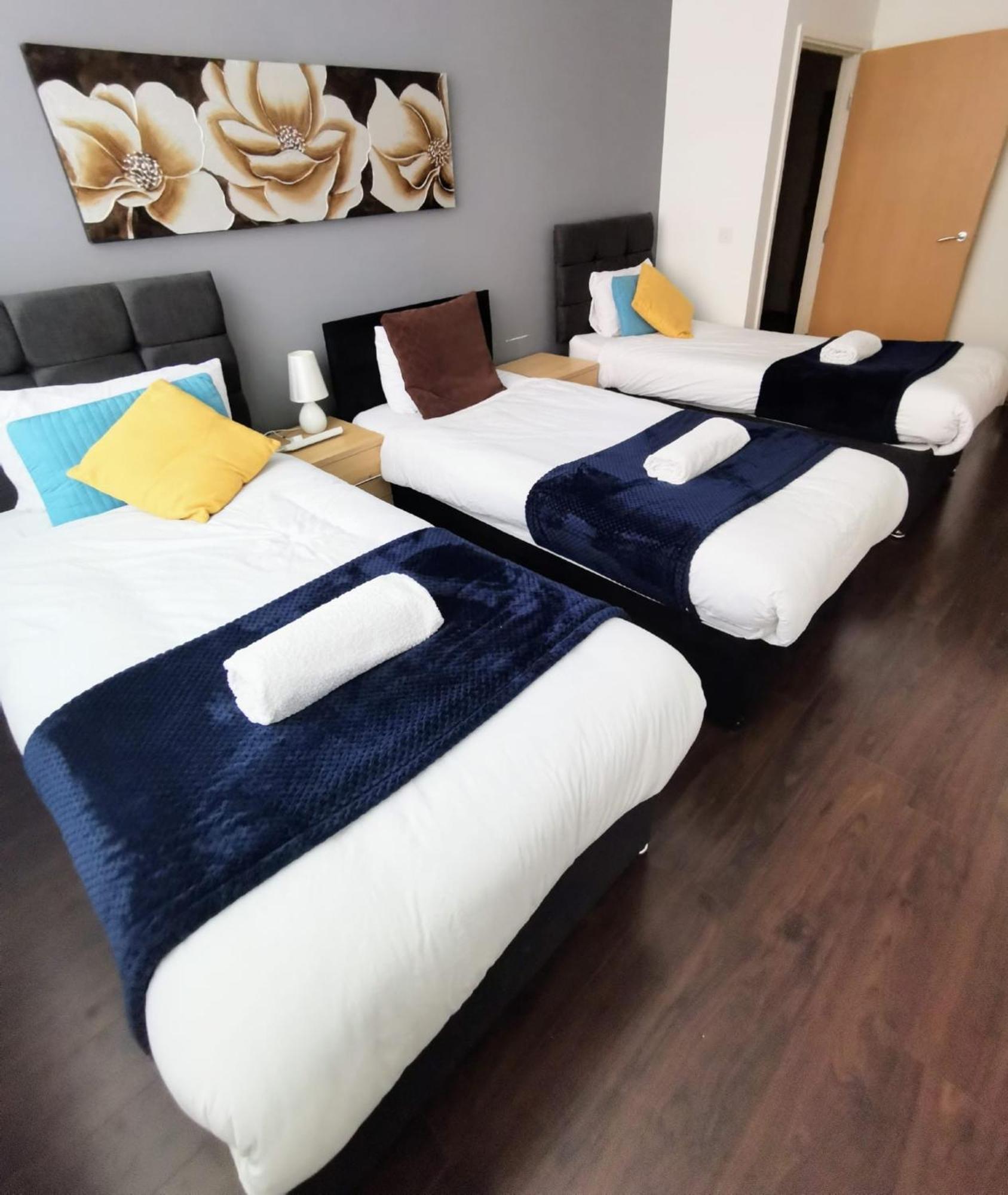 J Quarter - Sleeps 5 Long Term & Families Comfortably, 4 Beds, 2 Bathrooms Birmingham Eksteriør billede