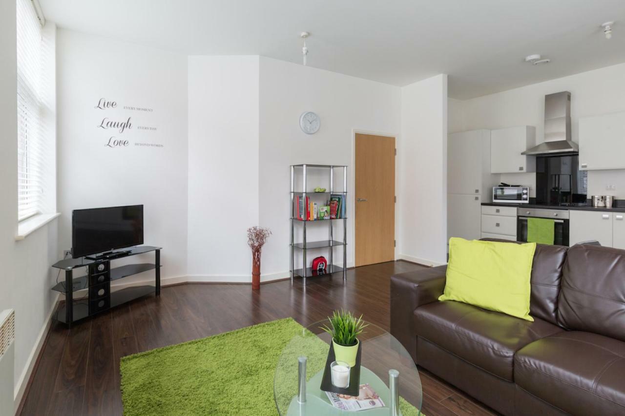 J Quarter - Sleeps 5 Long Term & Families Comfortably, 4 Beds, 2 Bathrooms Birmingham Eksteriør billede