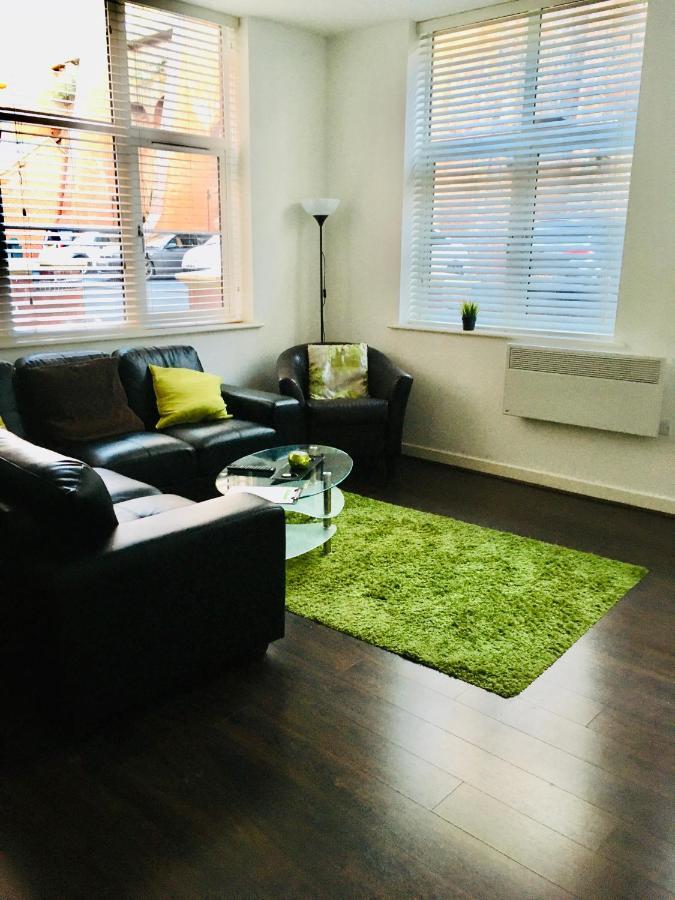J Quarter - Sleeps 5 Long Term & Families Comfortably, 4 Beds, 2 Bathrooms Birmingham Eksteriør billede